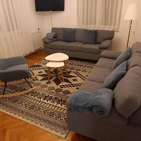 Adri Apartmán